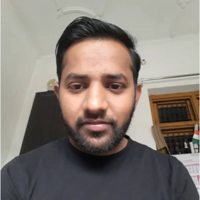 Original selfie before AI headshot - male 01